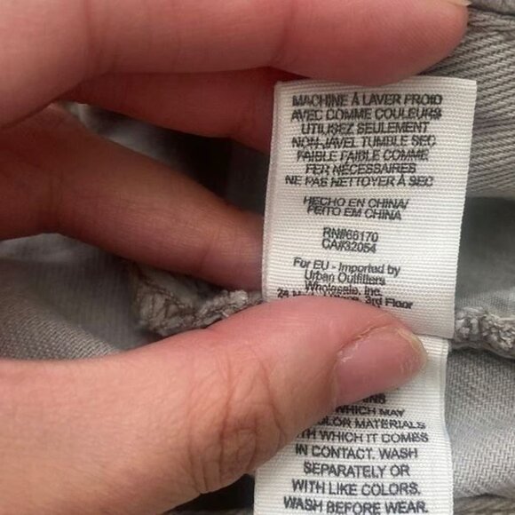 Free People Light Gray Frayed Hem Denim Cotton Shorts EUC Womens Sz 0 25 Waist - Picture 6 of 6